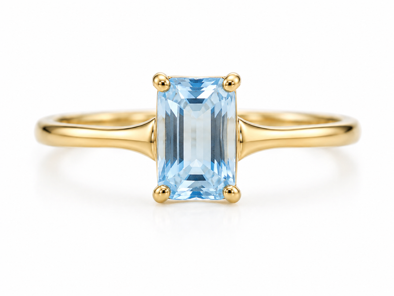 PRELOVED 9ct gold blue topaz solitaire ring