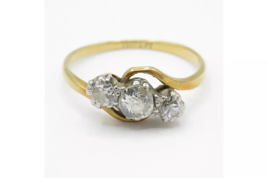 ANTIQUE Gold diamond crossover trilogy ring