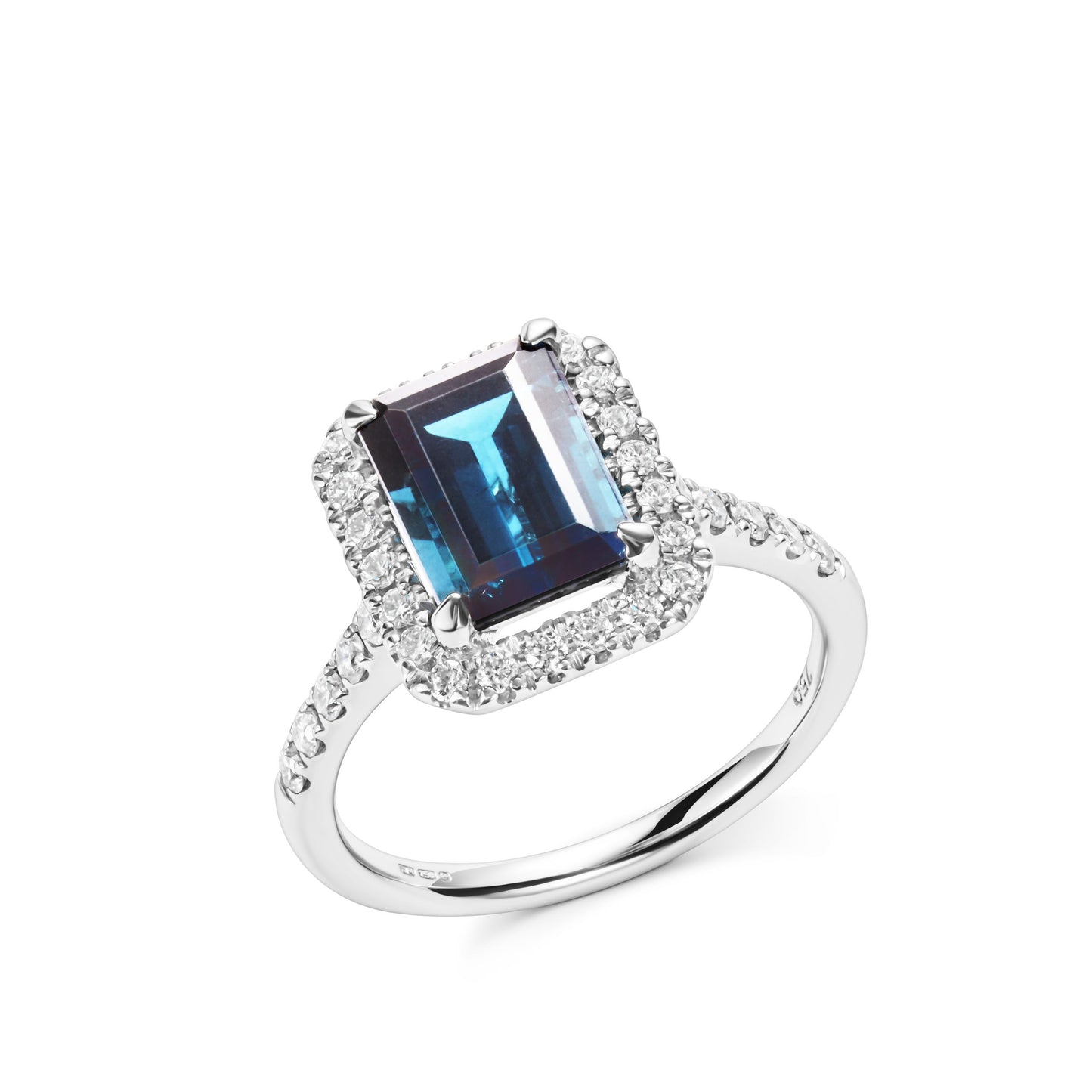 NEW JX range 18ct white gold coktail ring