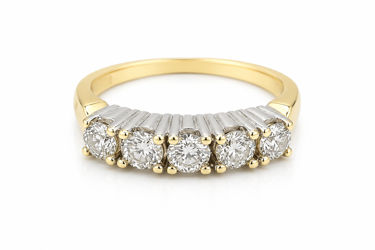 PRELOVED 9ct Gold 5 stone diamond ring
